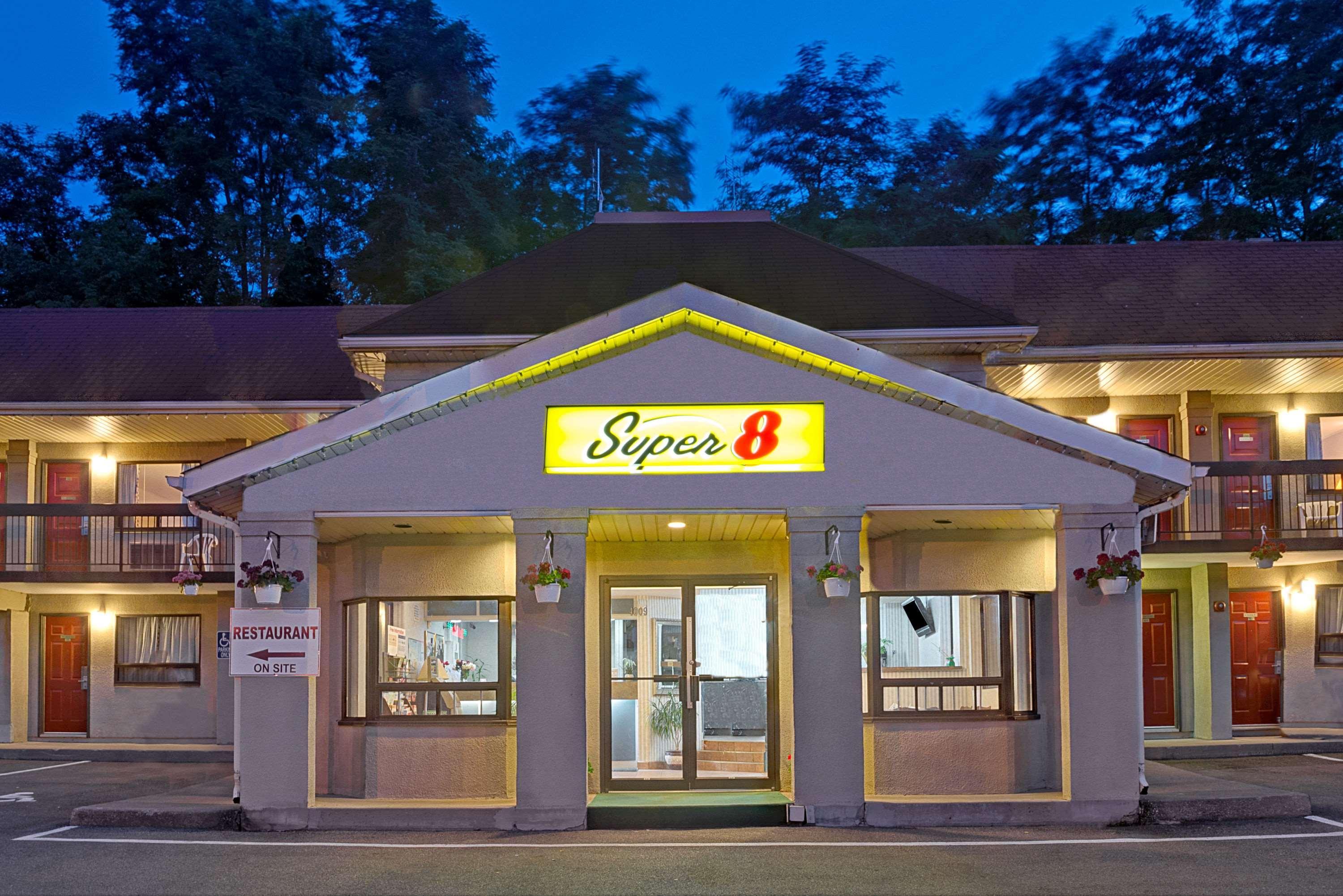 Super 8 By Wyndham North *