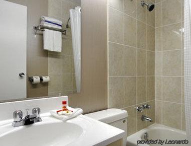 Super 8 By Wyndham North Hotel Niagara Falls